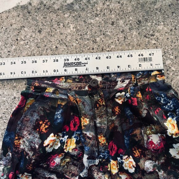 Motel Rocks Women’s Size Small -Floral Dress Shorts - High-Waisted - Picture 8 of 11